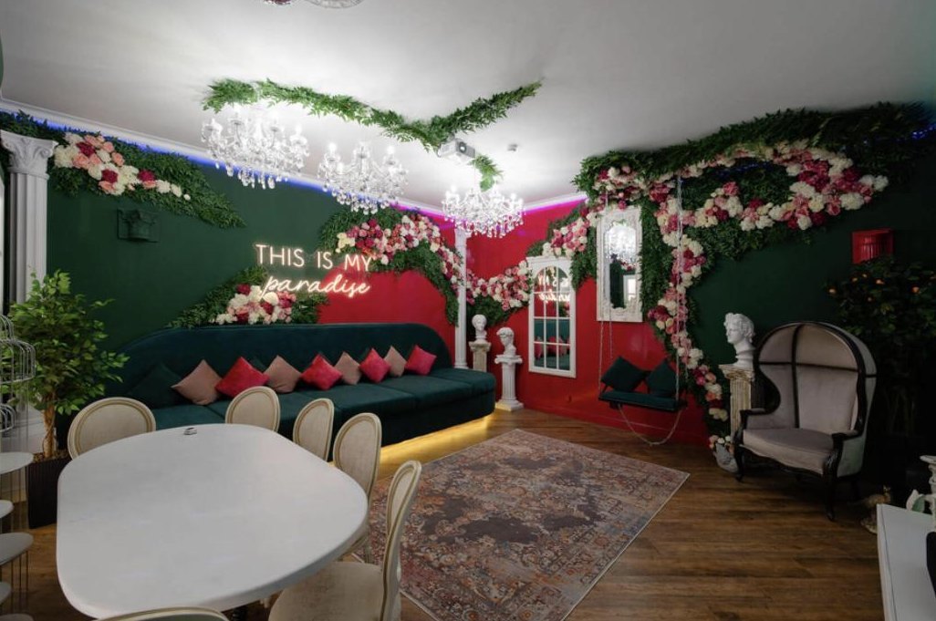 Paradise &mdash; private cinema room